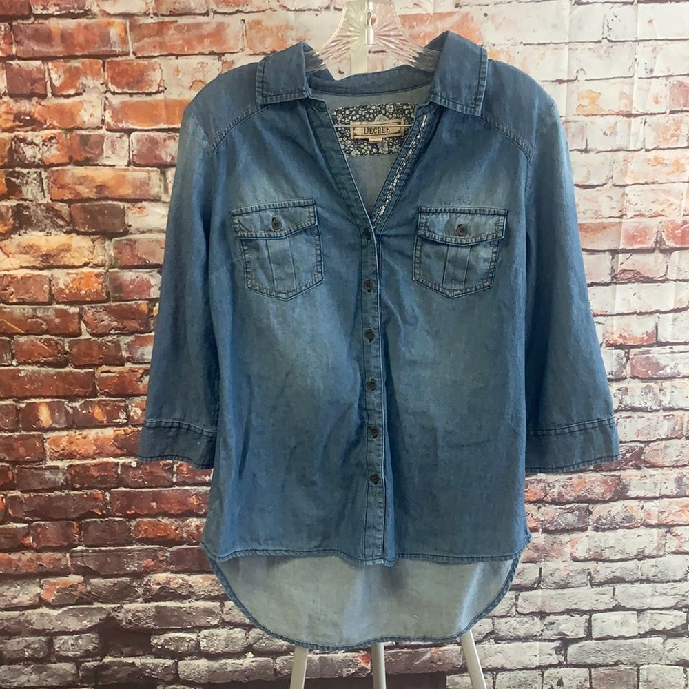 Decree Button Down